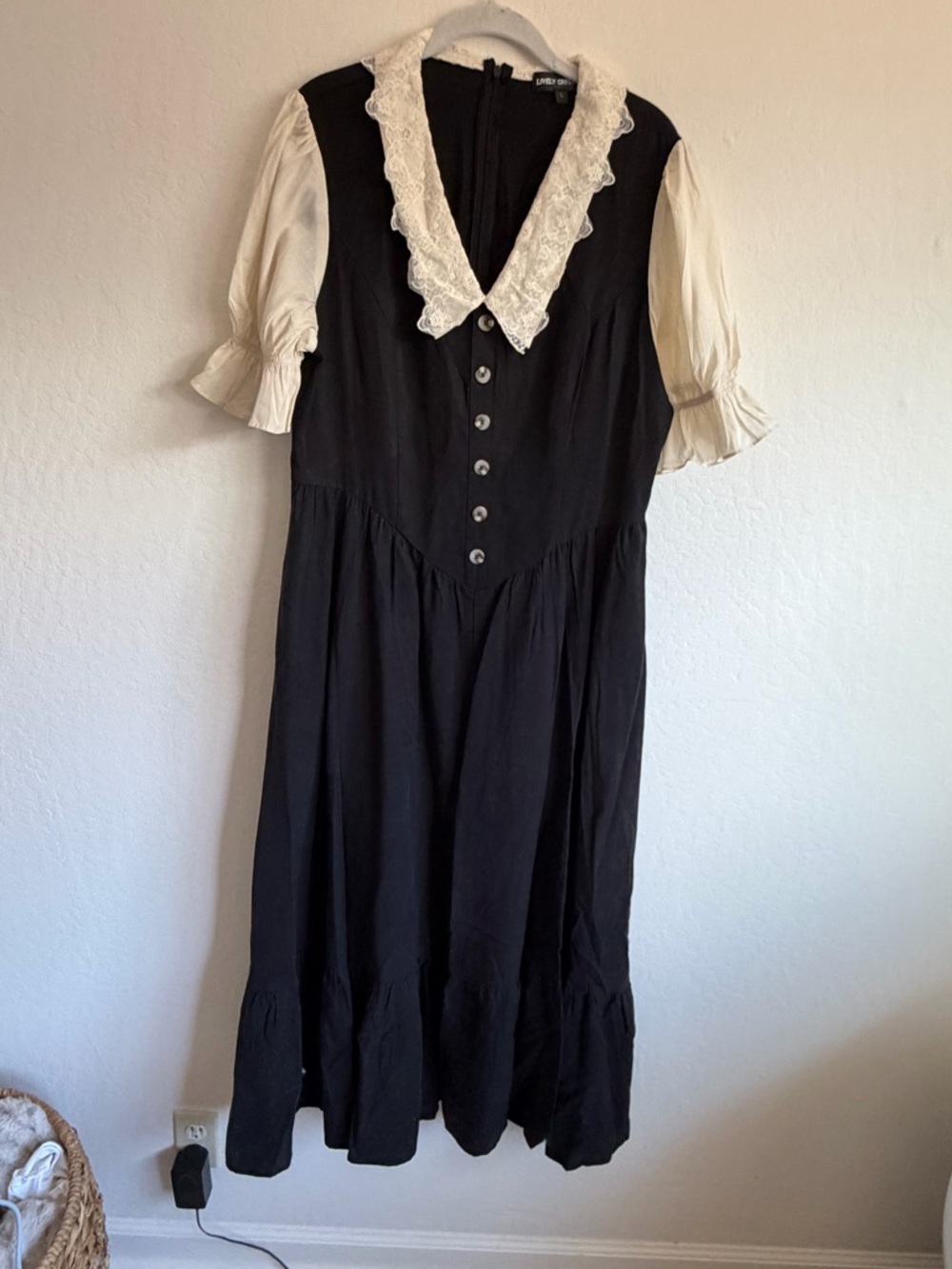 Lively Ghosts Darkmere Dress